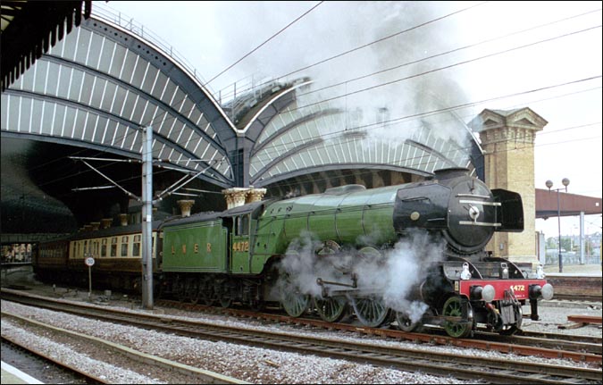 Flying Scotsman leaves York Station in 2004 